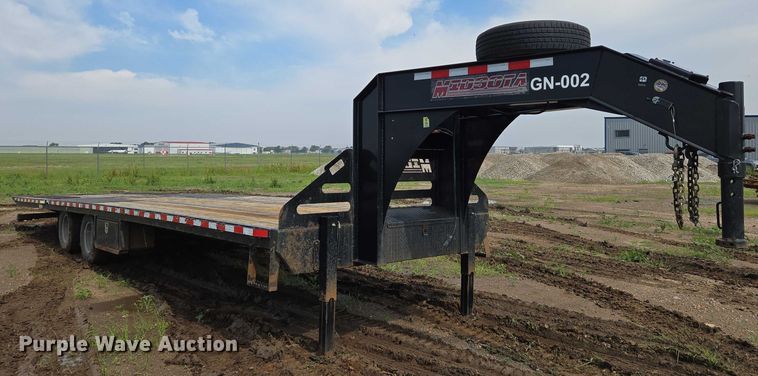 image for item EN8042 2018 Midsota FB32GN tilt deck equipment trailer