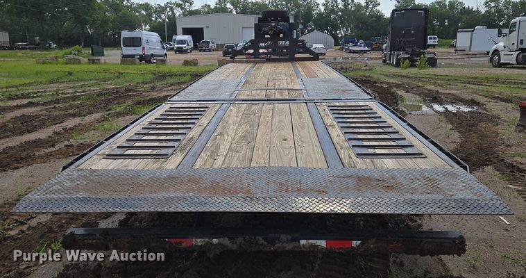 image for item EN8042 2018 Midsota FB32GN tilt deck equipment trailer