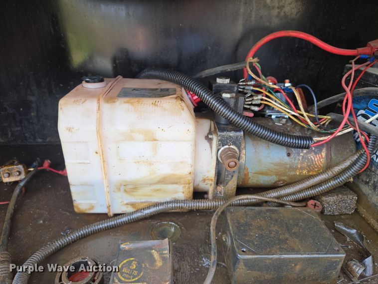 image for item EN8042 2018 Midsota FB32GN tilt deck equipment trailer