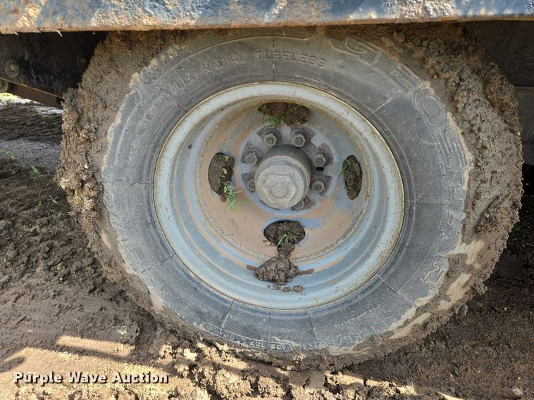 image for item EN8042 2018 Midsota FB32GN tilt deck equipment trailer