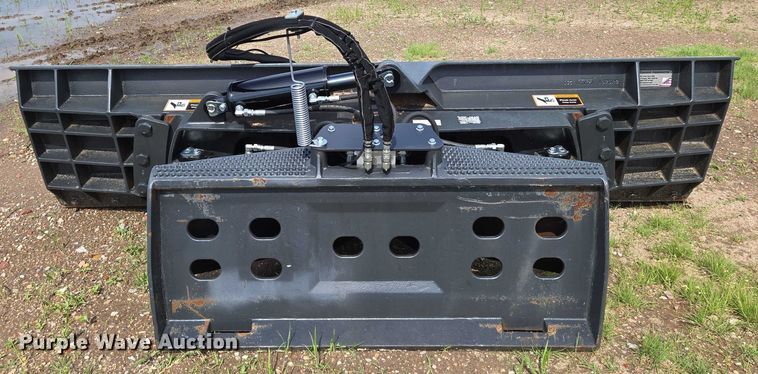 image for item EN8044 2014 John Deere DB96 skid steer dozer blade