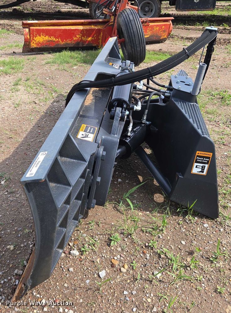 image for item EN8044 2014 John Deere DB96 skid steer dozer blade