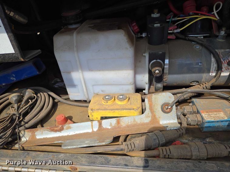 image for item EN8045 2020 Midsota TBWB-32 tilt deck equipment trailer