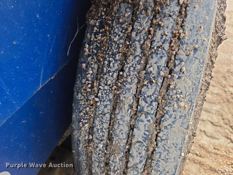 image for item EN8045 2020 Midsota TBWB-32 tilt deck equipment trailer