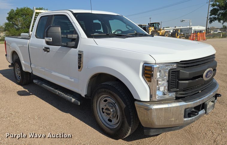 image for item EN8070 2019 Ford F250 Super Duty XL SuperCab pickup truck