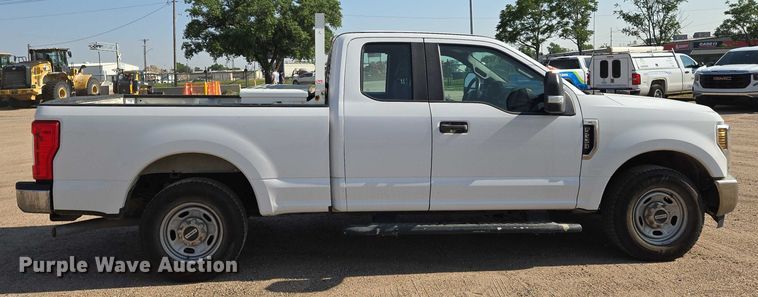 image for item EN8070 2019 Ford F250 Super Duty XL SuperCab pickup truck