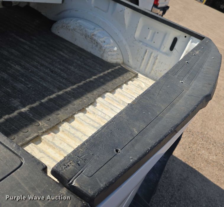 image for item EN8070 2019 Ford F250 Super Duty XL SuperCab pickup truck