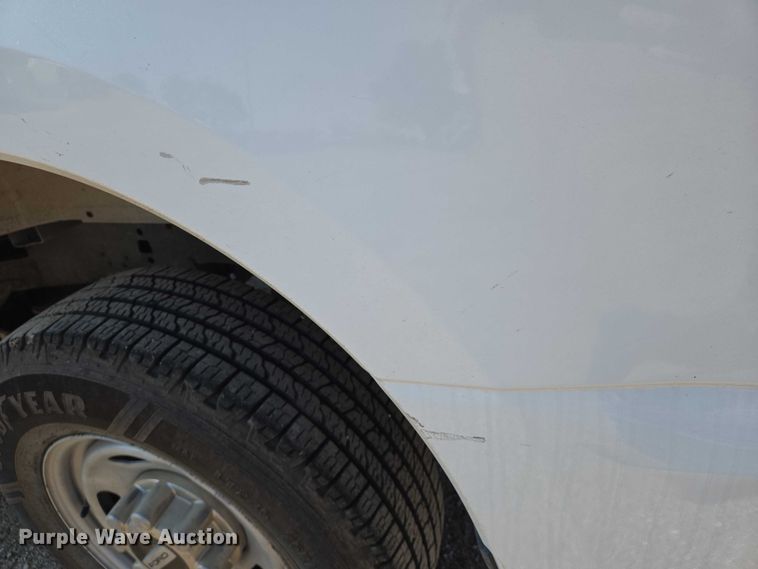 image for item EN8070 2019 Ford F250 Super Duty XL SuperCab pickup truck