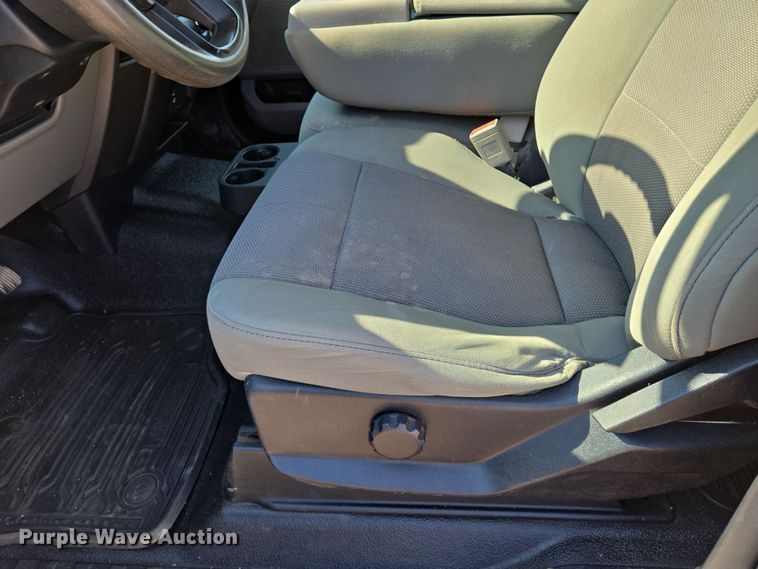 image for item EN8070 2019 Ford F250 Super Duty XL SuperCab pickup truck