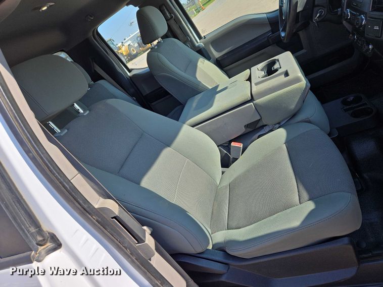 image for item EN8070 2019 Ford F250 Super Duty XL SuperCab pickup truck