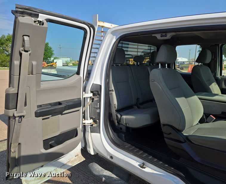 image for item EN8070 2019 Ford F250 Super Duty XL SuperCab pickup truck