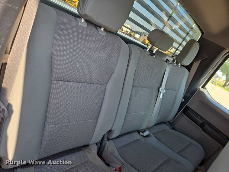 image for item EN8070 2019 Ford F250 Super Duty XL SuperCab pickup truck