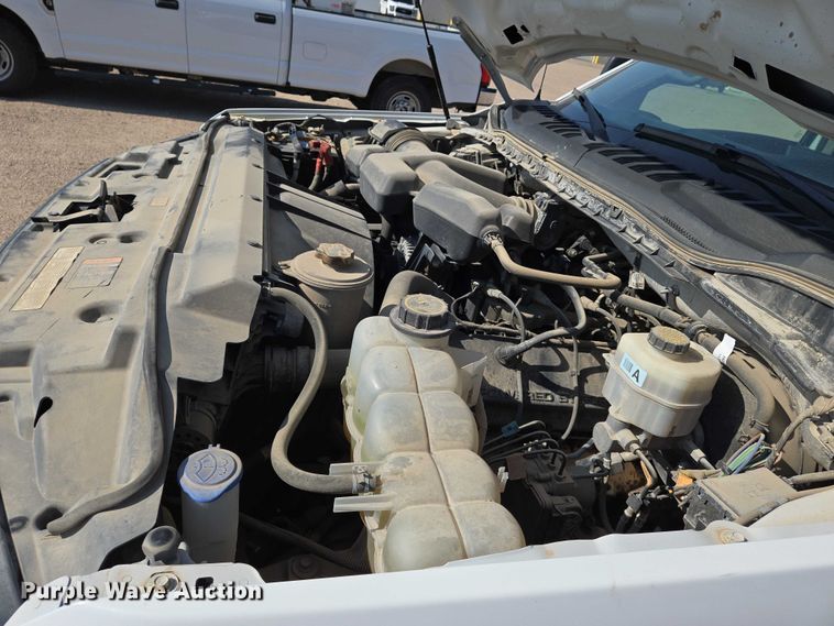 image for item EN8070 2019 Ford F250 Super Duty XL SuperCab pickup truck