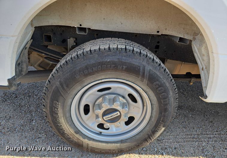 image for item EN8070 2019 Ford F250 Super Duty XL SuperCab pickup truck