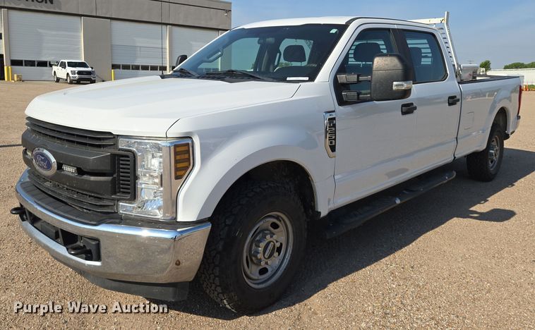 image for item EN8071 2019 Ford F250 Super Duty XL Crew Cab pickup truck