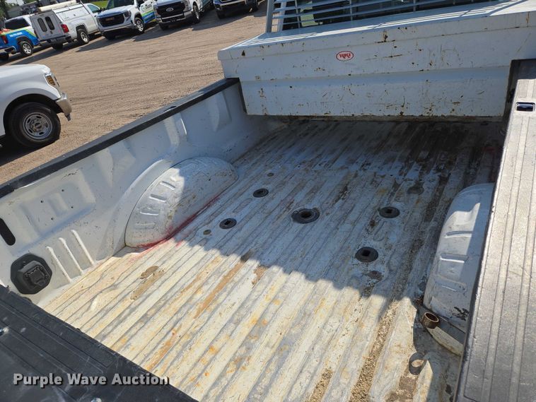 image for item EN8071 2019 Ford F250 Super Duty XL Crew Cab pickup truck