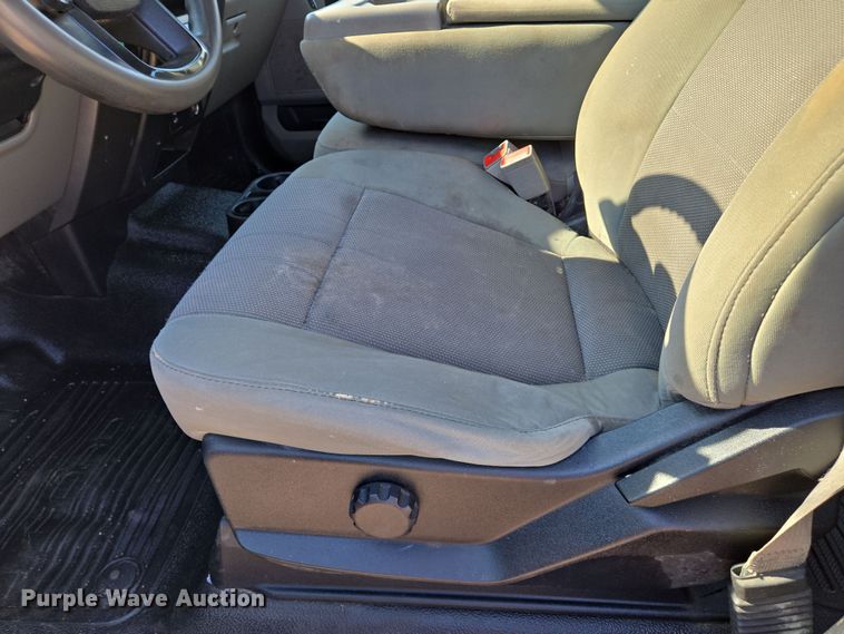 image for item EN8071 2019 Ford F250 Super Duty XL Crew Cab pickup truck