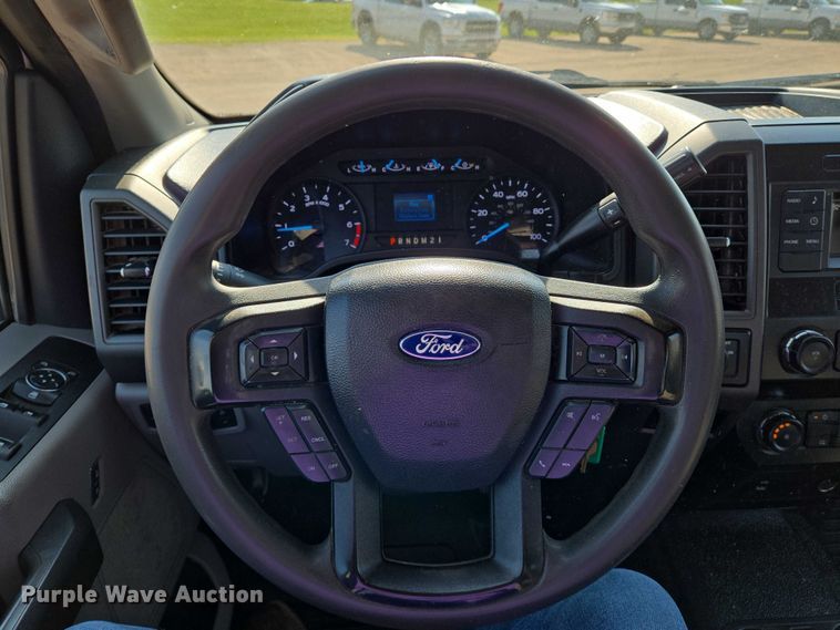 image for item EN8071 2019 Ford F250 Super Duty XL Crew Cab pickup truck