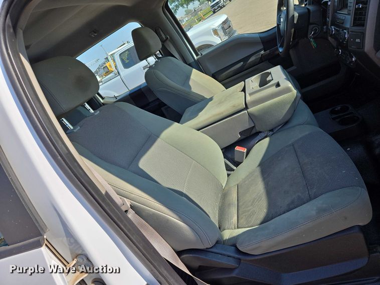 image for item EN8071 2019 Ford F250 Super Duty XL Crew Cab pickup truck