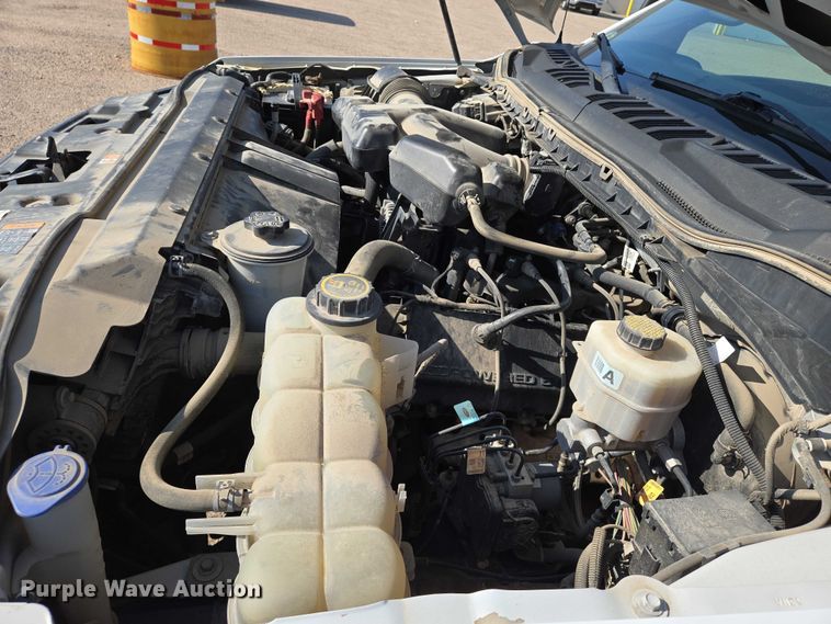 image for item EN8071 2019 Ford F250 Super Duty XL Crew Cab pickup truck