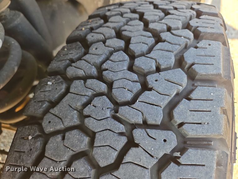 image for item EN8071 2019 Ford F250 Super Duty XL Crew Cab pickup truck