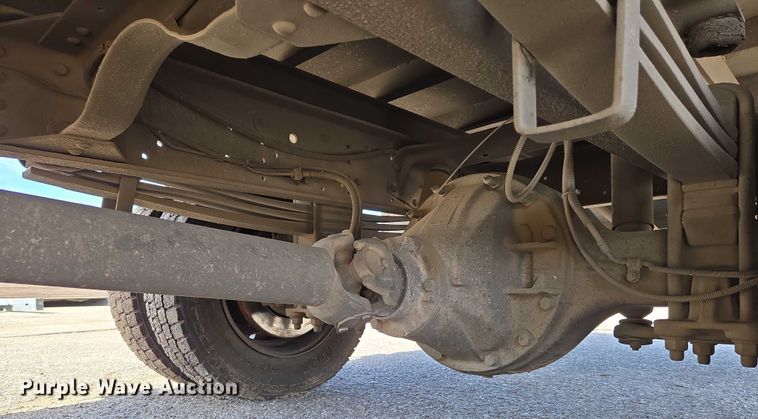 image for item EO0838 2000 Chevrolet C6500 flatbed truck