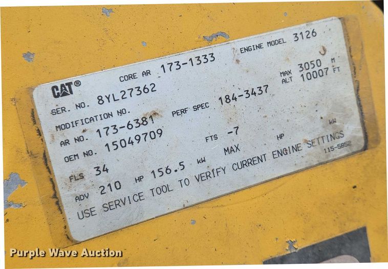 image for item EO0838 2000 Chevrolet C6500 flatbed truck