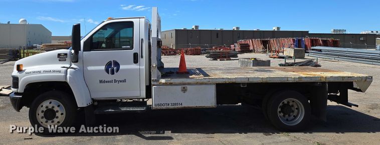 image for item EO0840 2005 Chevrolet  C4500 flatbed truck