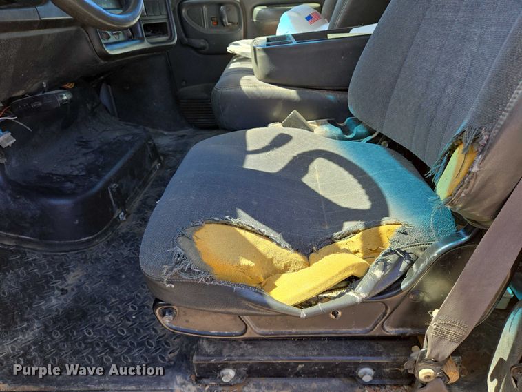 image for item EO0840 2005 Chevrolet  C4500 flatbed truck