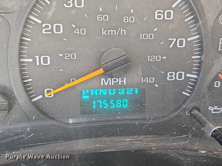 image for item EO0840 2005 Chevrolet  C4500 flatbed truck