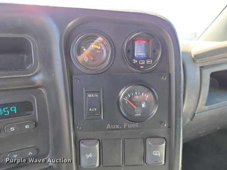 image for item EO0840 2005 Chevrolet  C4500 flatbed truck