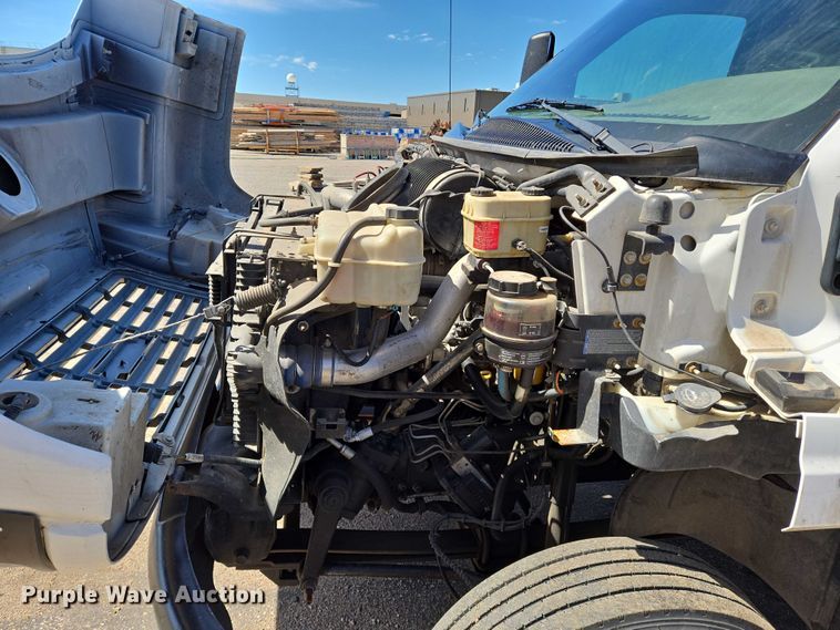 image for item EO0840 2005 Chevrolet  C4500 flatbed truck