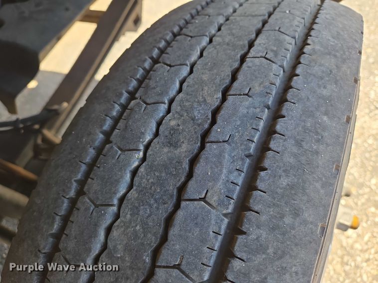 image for item EO0840 2005 Chevrolet  C4500 flatbed truck