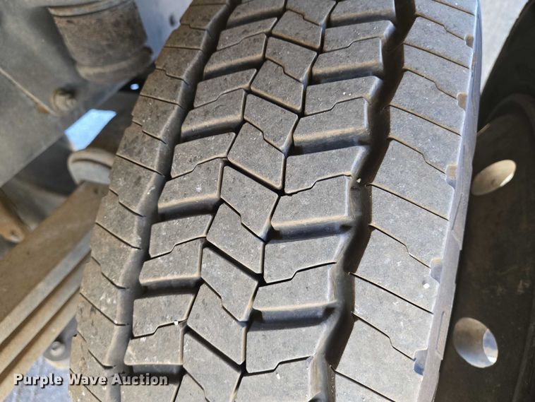 image for item EO0840 2005 Chevrolet  C4500 flatbed truck