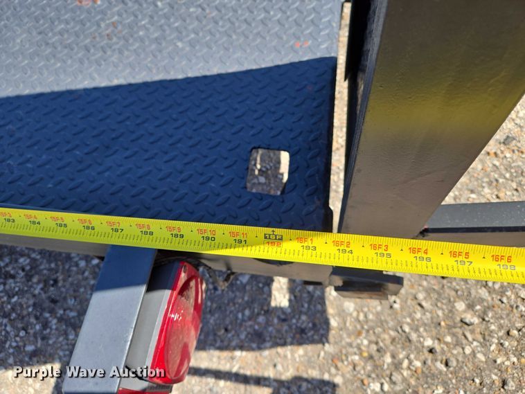 image for item EO0842 1990 Starlite utility trailer