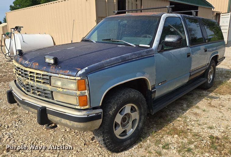 image for item EO0932 1993 Chevrolet Suburban K1500 SUV