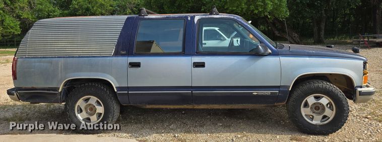 image for item EO0932 1993 Chevrolet Suburban K1500 SUV