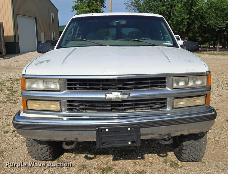 image for item EO0934 1999 Chevrolet Tahoe SUV
