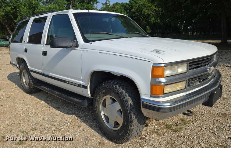image for item EO0934 1999 Chevrolet Tahoe SUV