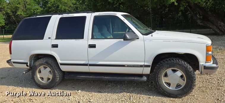 image for item EO0934 1999 Chevrolet Tahoe SUV
