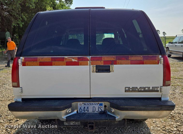 image for item EO0934 1999 Chevrolet Tahoe SUV