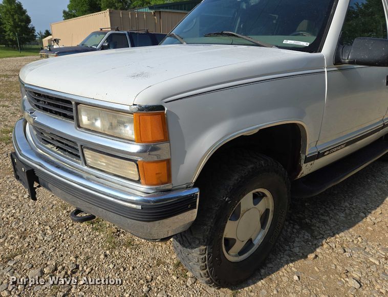 image for item EO0934 1999 Chevrolet Tahoe SUV