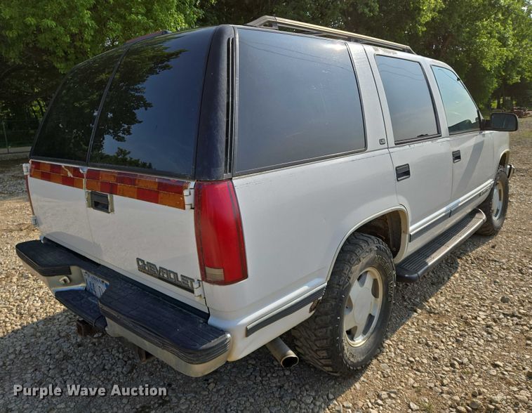 image for item EO0934 1999 Chevrolet Tahoe SUV