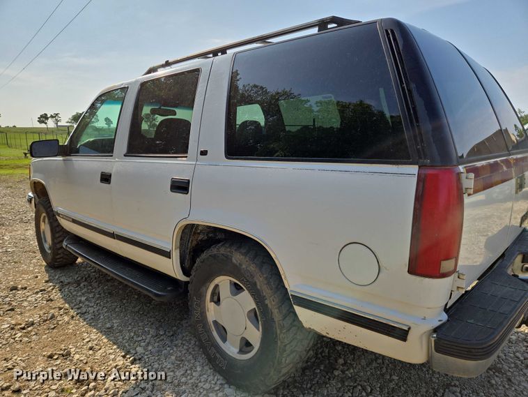 image for item EO0934 1999 Chevrolet Tahoe SUV