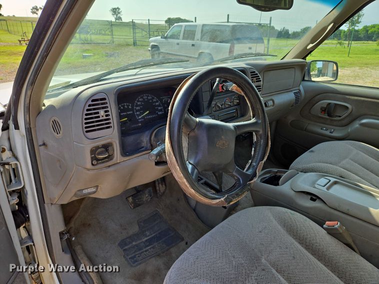 image for item EO0934 1999 Chevrolet Tahoe SUV