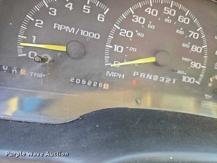 image for item EO0934 1999 Chevrolet Tahoe SUV