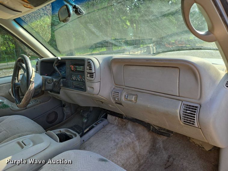 image for item EO0934 1999 Chevrolet Tahoe SUV