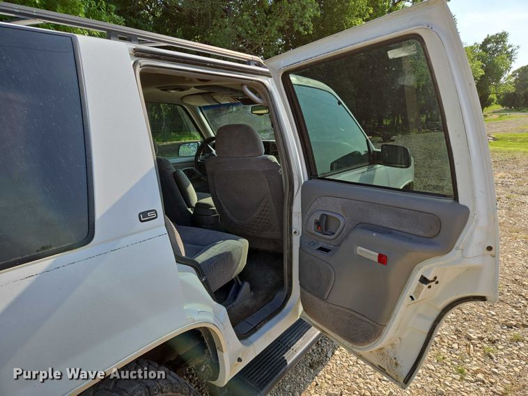 image for item EO0934 1999 Chevrolet Tahoe SUV