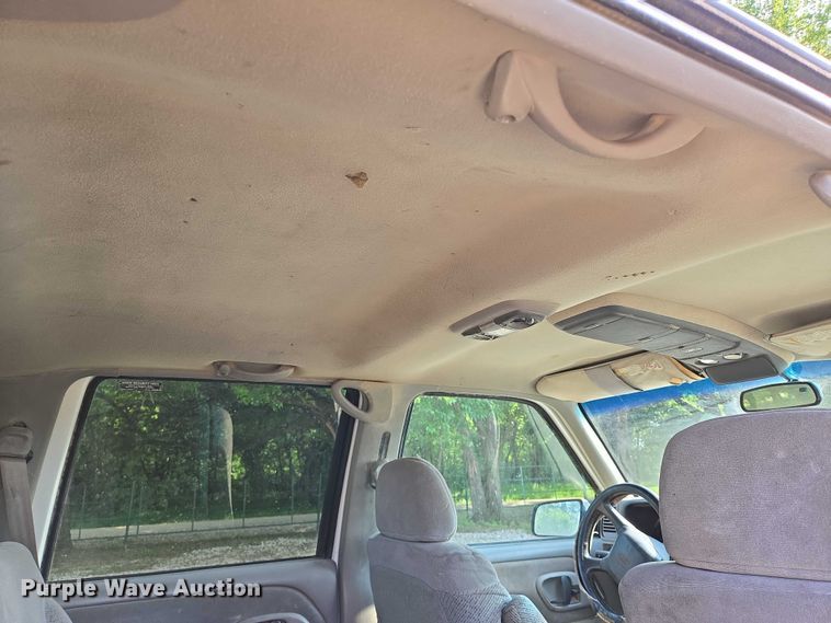 image for item EO0934 1999 Chevrolet Tahoe SUV