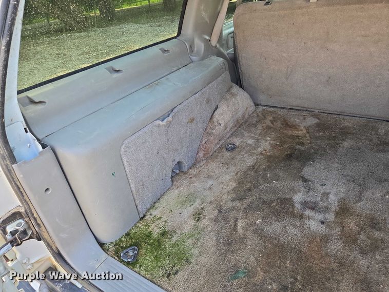 image for item EO0934 1999 Chevrolet Tahoe SUV